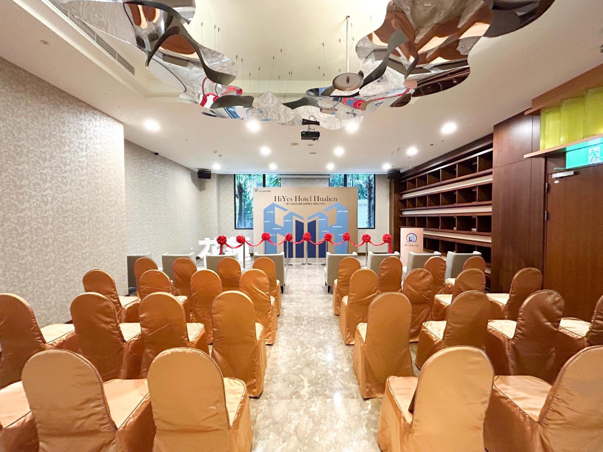 เบสท์โฮเต็ล Hotel เมืองฮวาเหลียน ภายนอก รูปภาพ