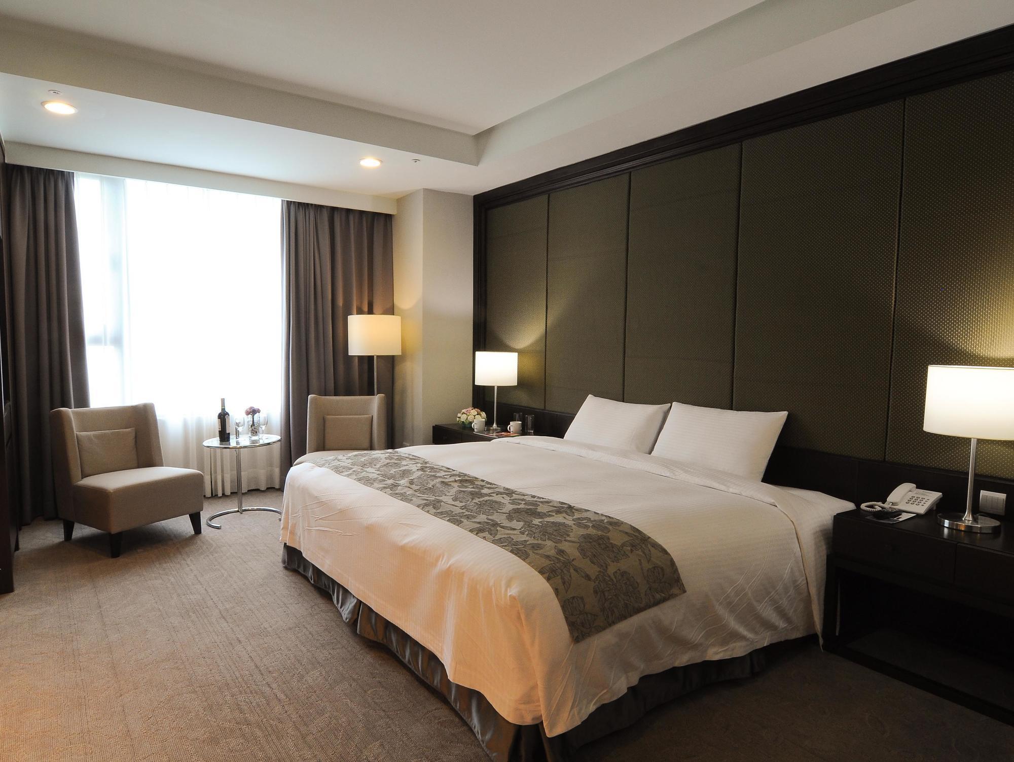 เบสท์โฮเต็ล Hotel เมืองฮวาเหลียน ภายนอก รูปภาพ